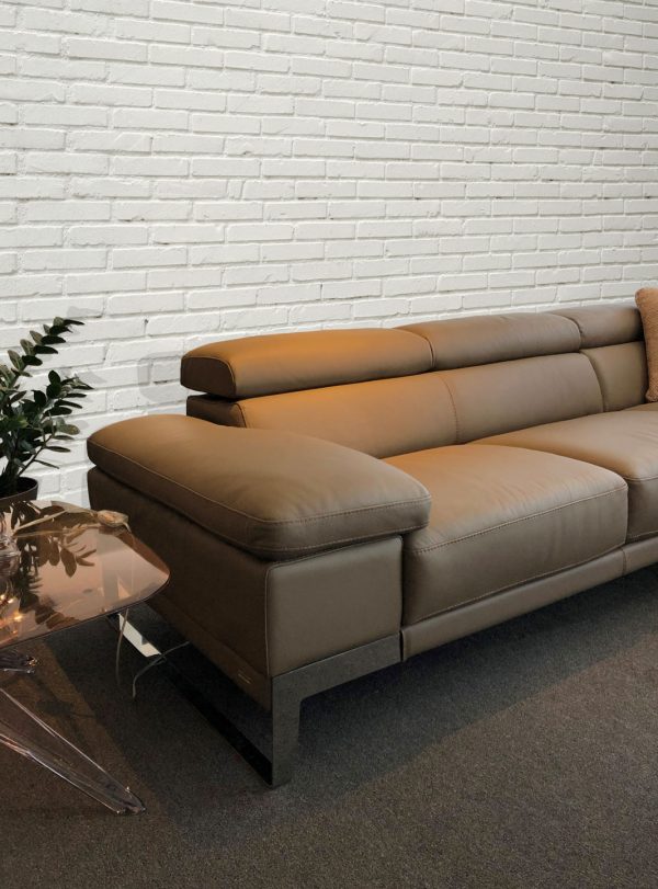 Domus sectional by Nicoletti Calia