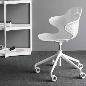 Saint tropez chair with casters by calligaris mariette clermont
