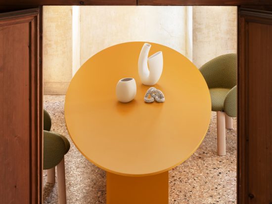 Table Nami par Miniforms Mariette Clermont Meuble Laval
