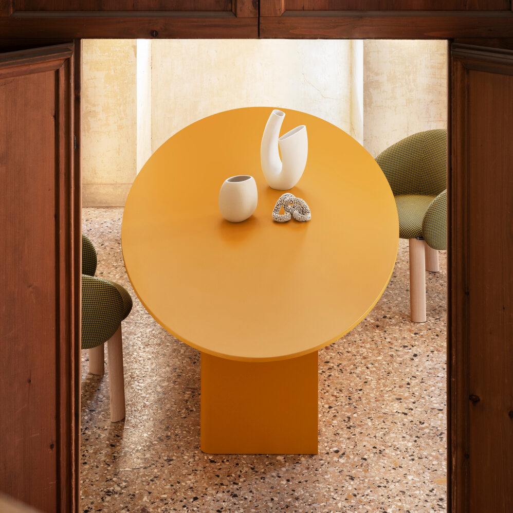 Table Nami par Miniforms Mariette Clermont Meuble Laval